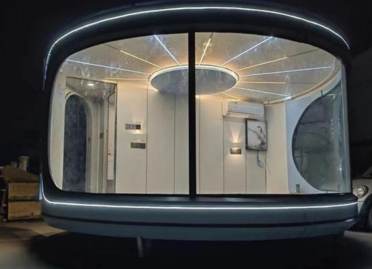 太空舱民宿是一种将科技与住宿体验相结合的新型民宿形式